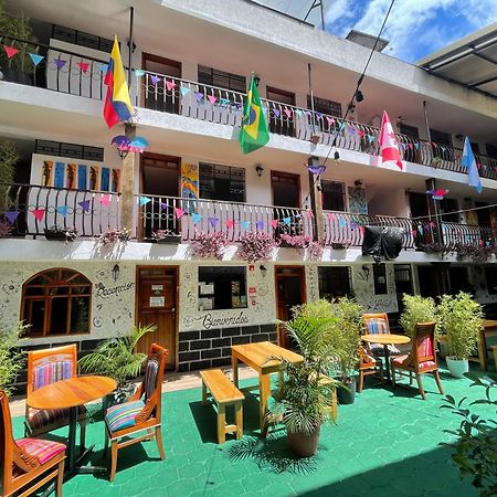 El Jardín Escondido Party Hostel Baños Exterior foto