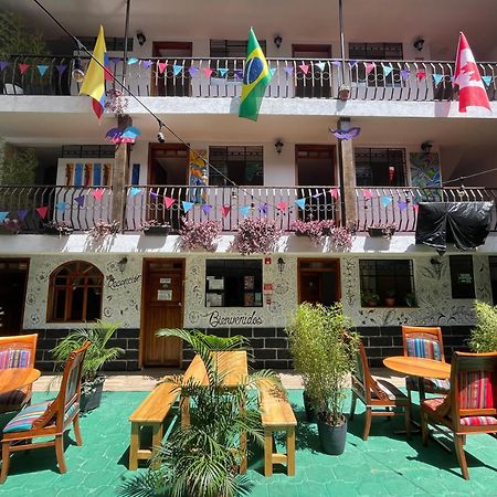 El Jardín Escondido Party Hostel Baños Exterior foto