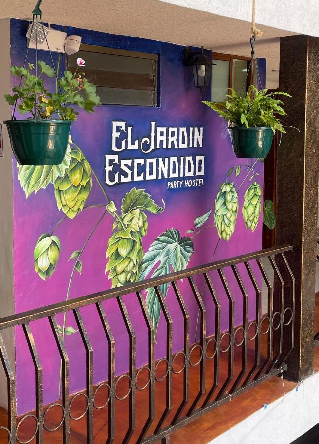 El Jardín Escondido Party Hostel Baños Exterior foto